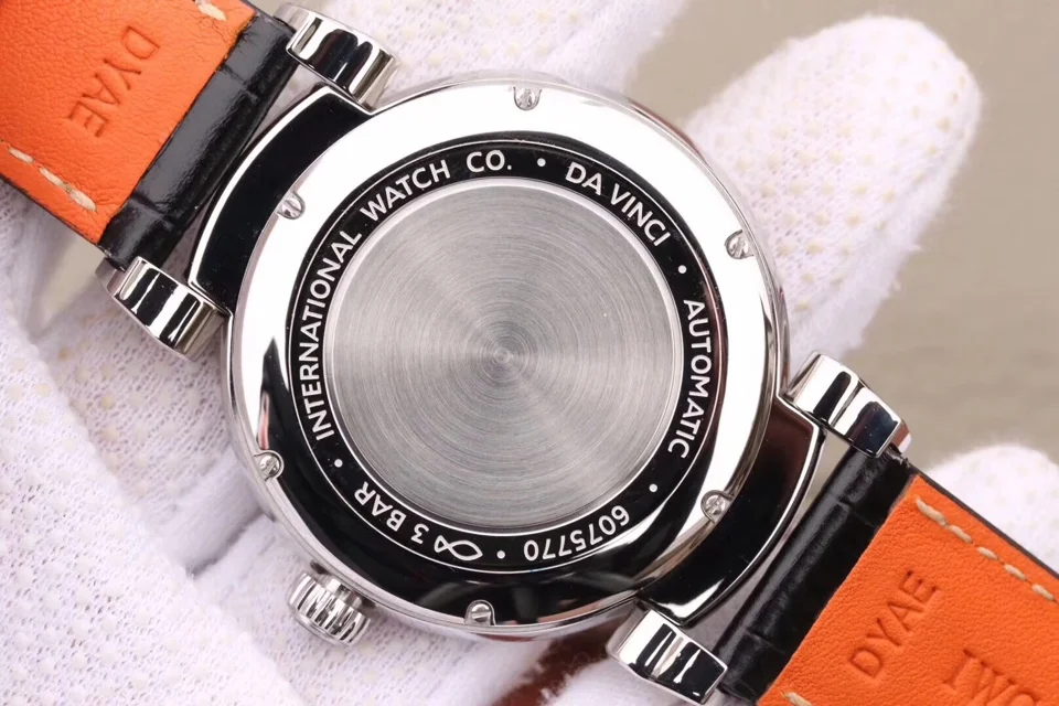 Watch gallery thumbnail 5