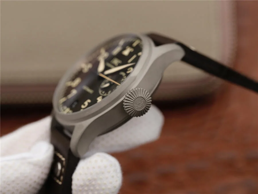 Watch gallery thumbnail 3