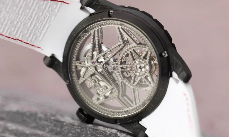 Watch gallery thumbnail 4