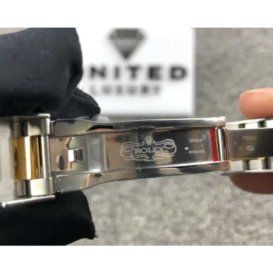Watch gallery thumbnail 2