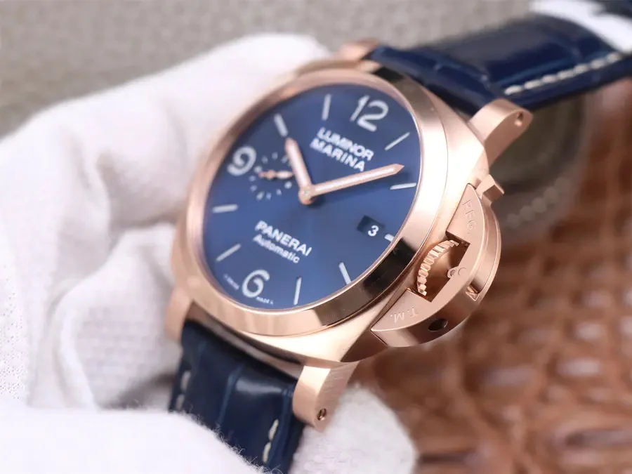 Watch gallery thumbnail 2