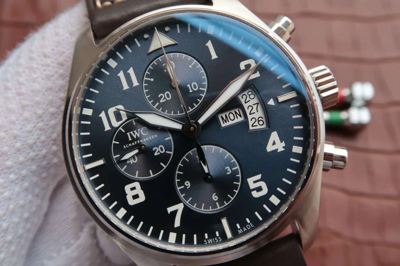 Watch gallery thumbnail 3