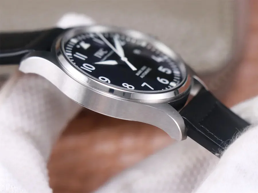 Watch gallery thumbnail 5