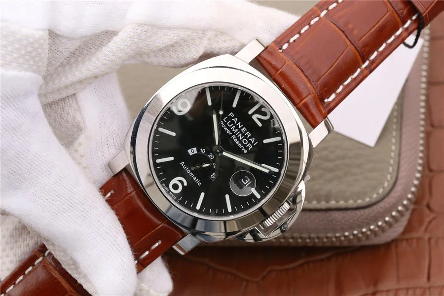 Watch gallery thumbnail 2
