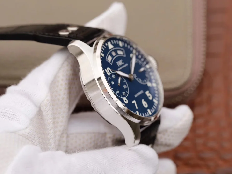 Watch gallery thumbnail 4