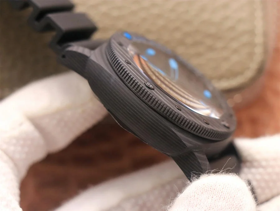 Watch gallery thumbnail 3