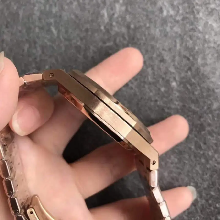 Watch gallery thumbnail 3
