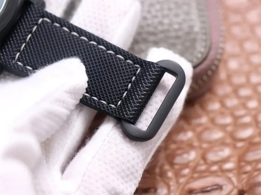 Watch gallery thumbnail 5