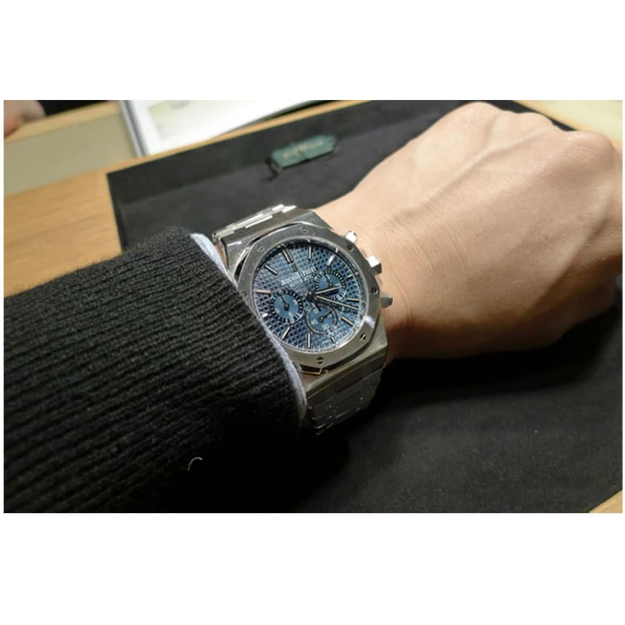 Watch gallery thumbnail 4