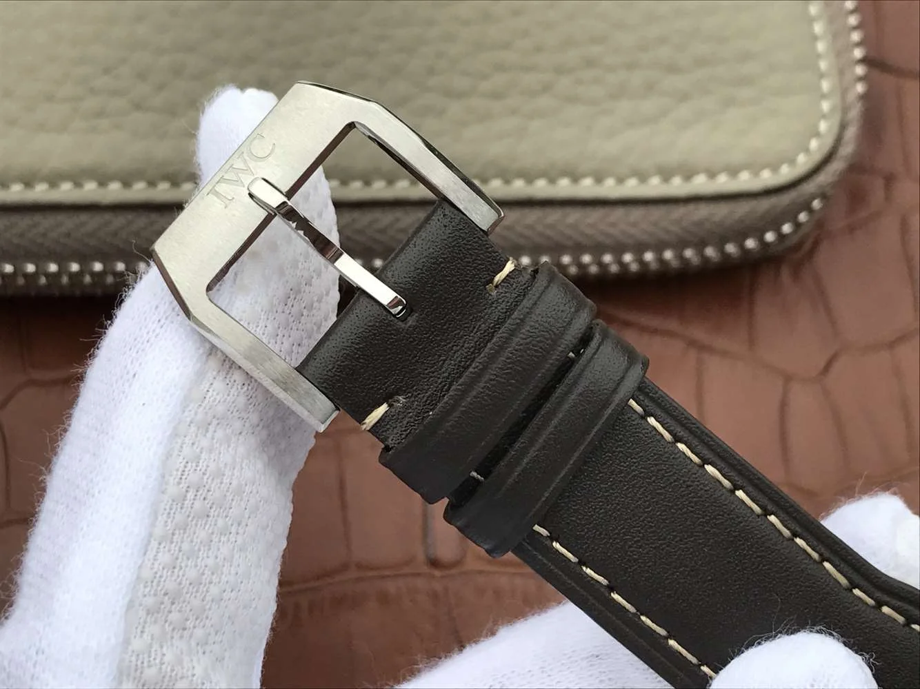 Watch gallery thumbnail 8