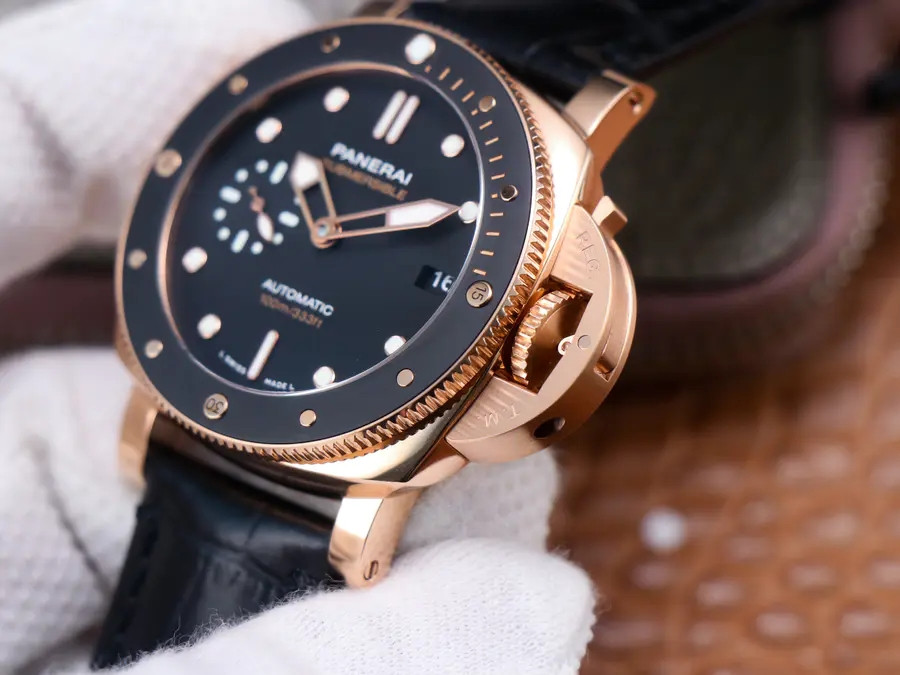 Watch gallery thumbnail 4