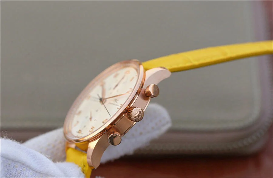 Watch gallery thumbnail 3