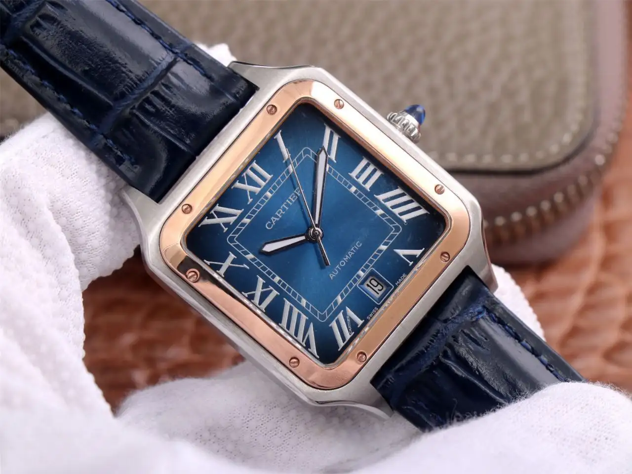 Watch gallery thumbnail 2