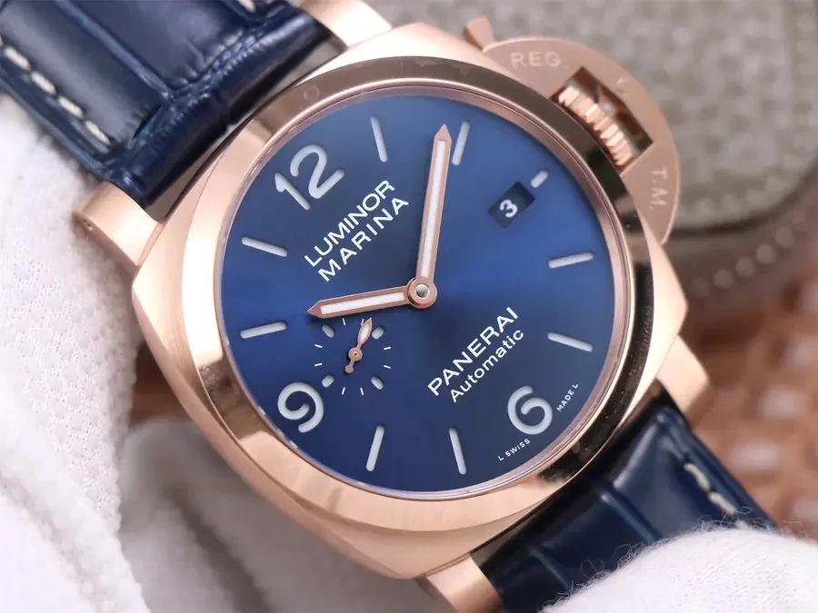 Watch gallery thumbnail 4