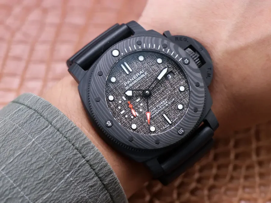 Watch gallery thumbnail 2