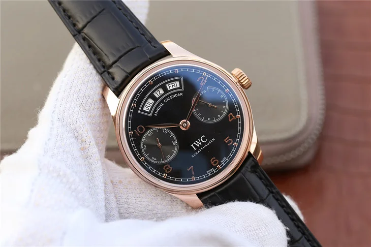 Watch gallery thumbnail 3
