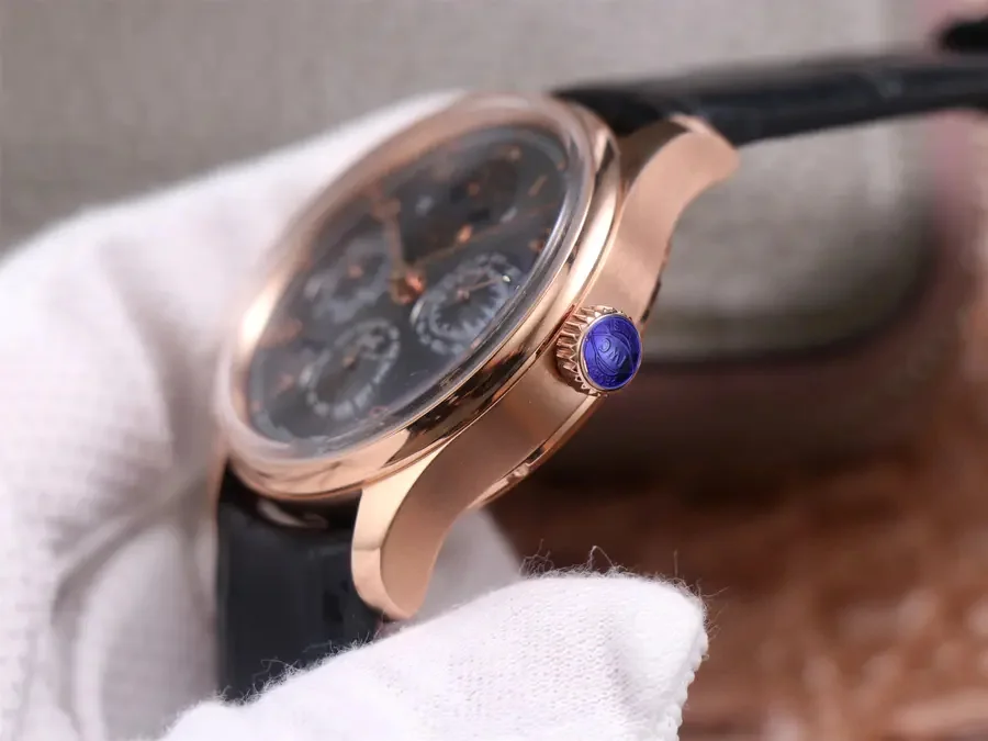 Watch gallery thumbnail 4
