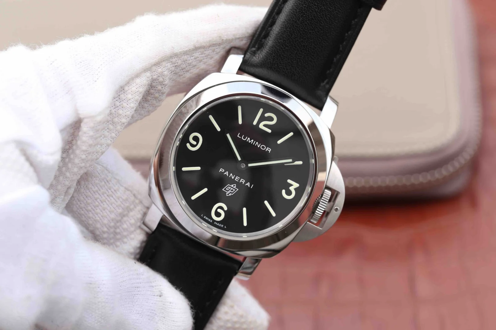 Watch gallery thumbnail 2