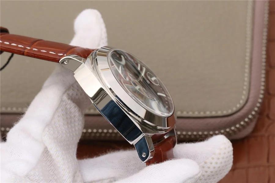 Watch gallery thumbnail 4