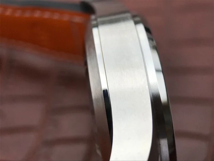 Watch gallery thumbnail 8