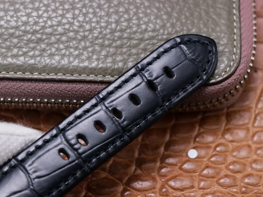 Watch gallery thumbnail 10