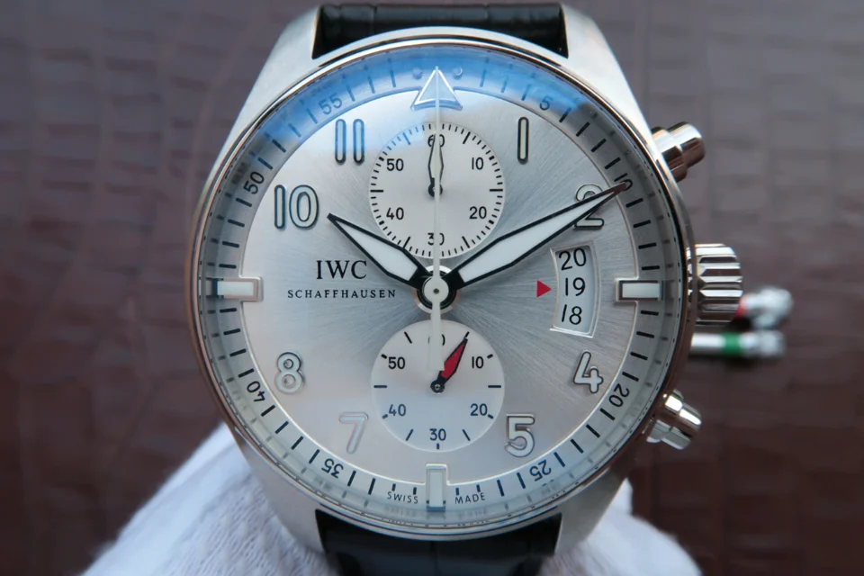 Watch gallery thumbnail 4