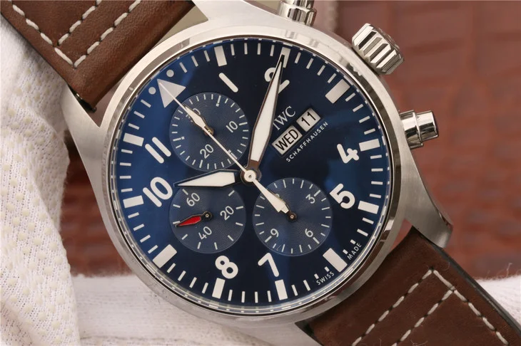 Watch gallery thumbnail 4
