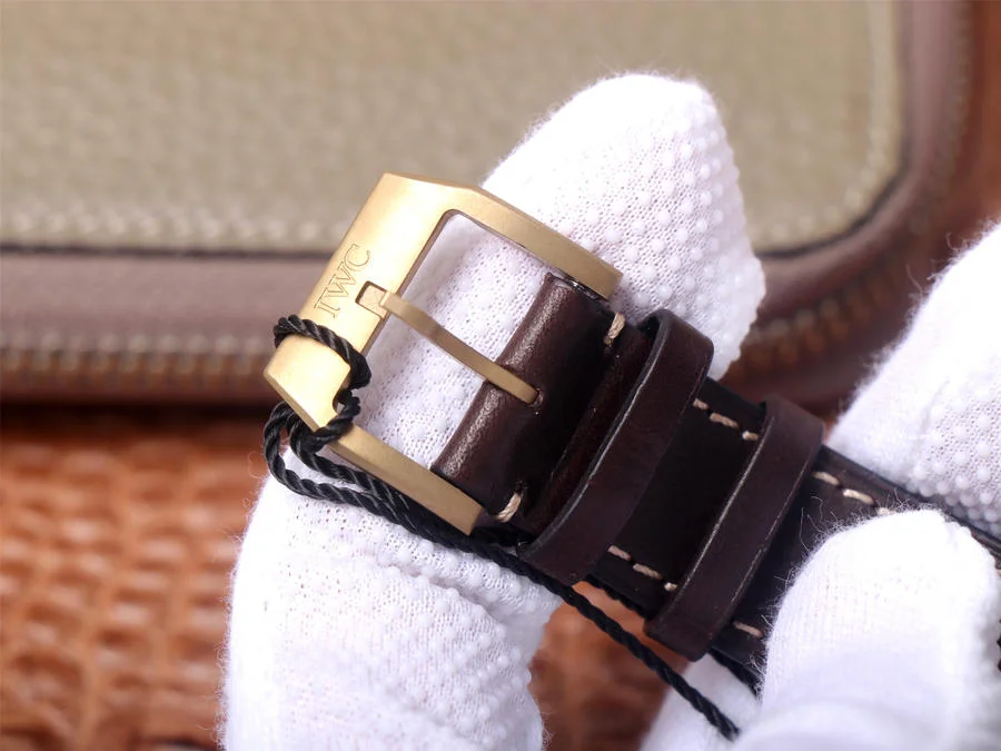 Watch gallery thumbnail 7