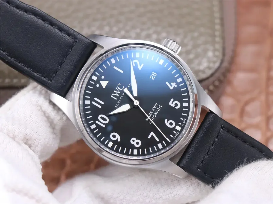 Watch gallery thumbnail 3