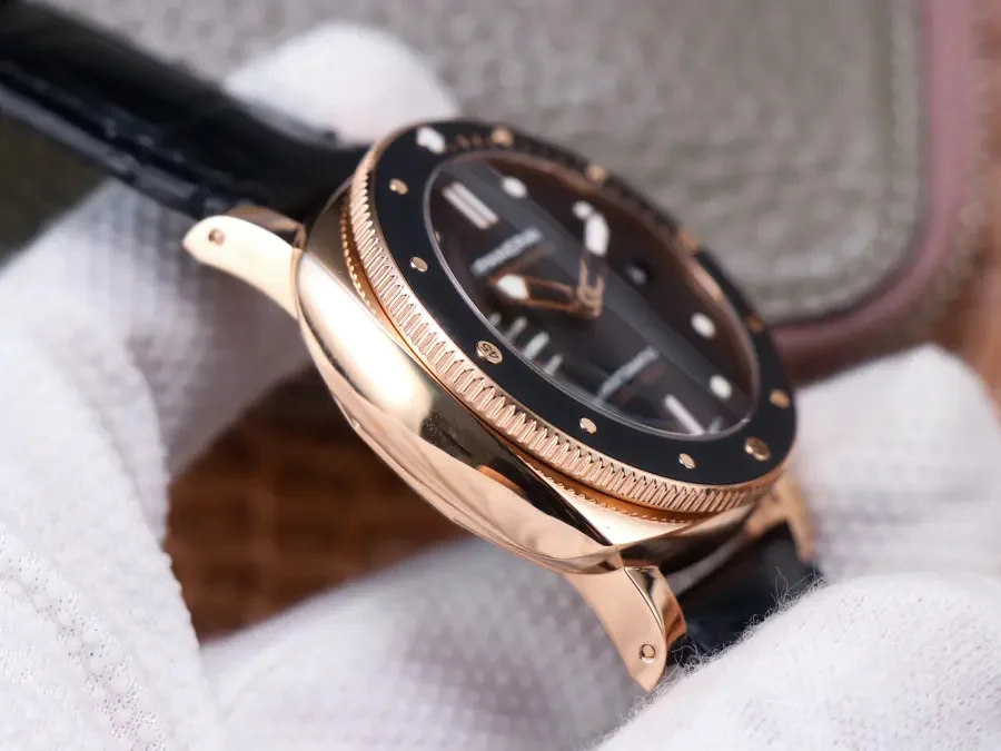 Watch gallery thumbnail 3