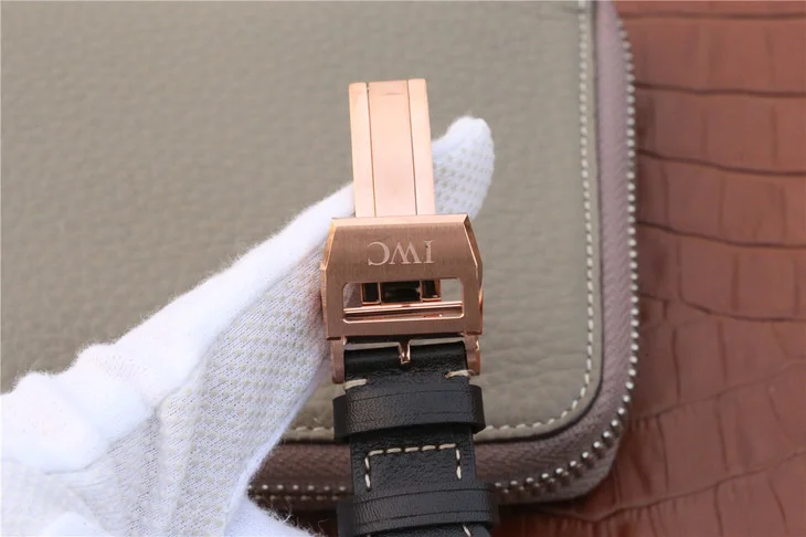 Watch gallery thumbnail 8
